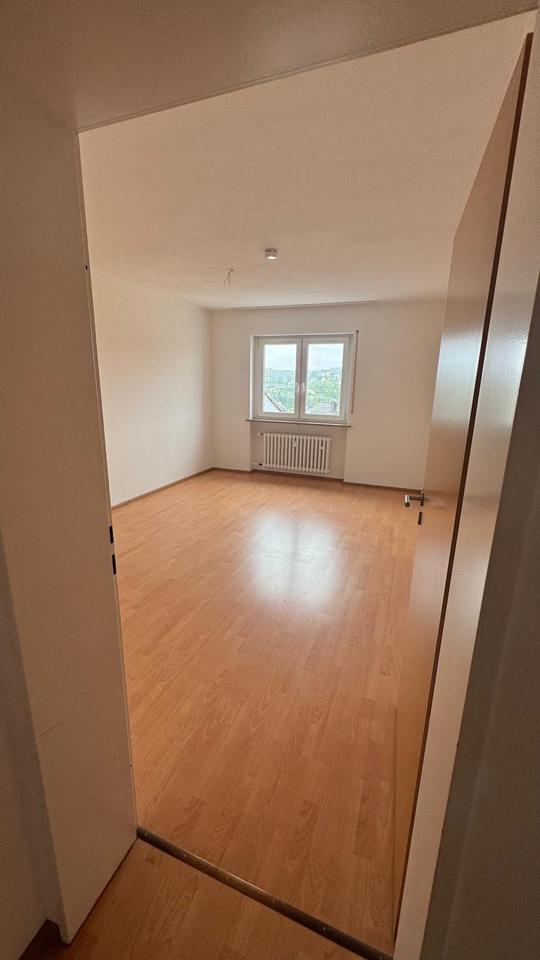 4-Zimmer Wohnung mit Altstadtblick, neuer Küche & Garage zimmer