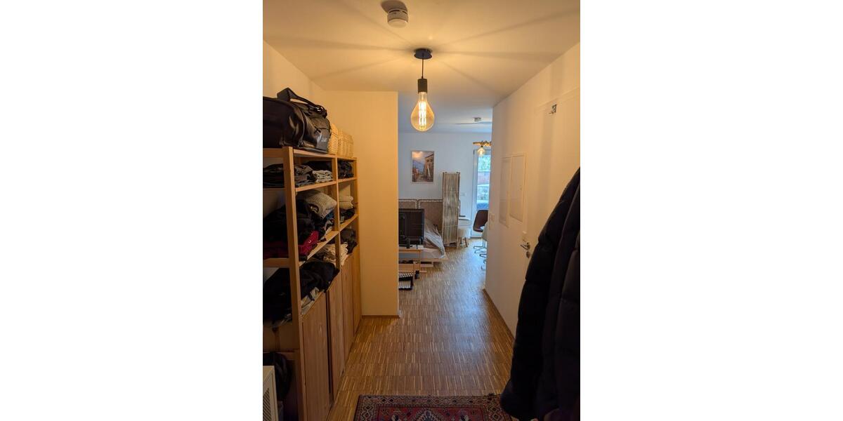 Helle 1-Zi.-Whg, Wü- Leistenstraße, Parkett, EBK, Terrasse, Stpl. 1 zimmer