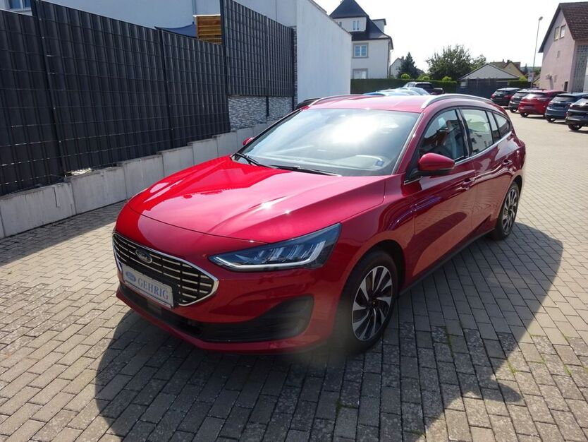 Ford Focus 7.159 km 25.990 € Tauberbischofsheim 97941
