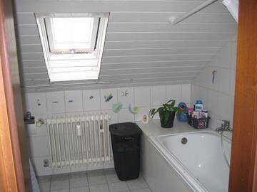 Etagenwohnung Waldbüttelbrunn - 3 Zimmer, 88 m&sup2;, 695&euro; | Angebot:26388523