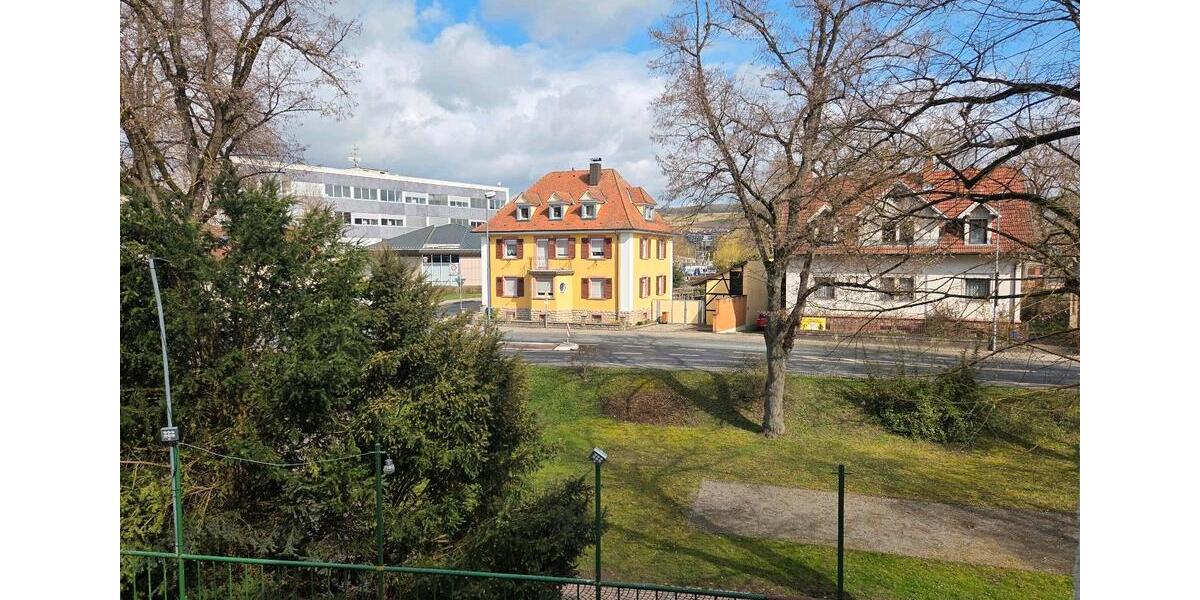 Etagenwohnung Tauberbischofsheim - 4 Zimmer, 115 m&sup2;, 1.600&euro; | Angebot:26649621