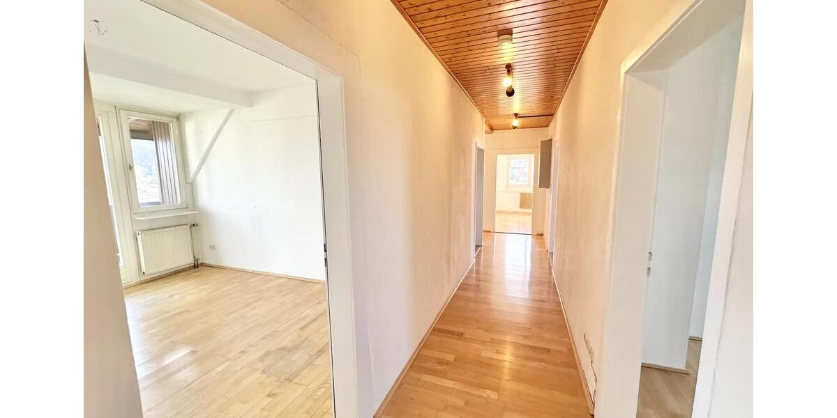 Dachgeschoßwohnung Tauberbischofsheim - 5 Zimmer, 119 m&sup2;, 850&euro; | Angebot:25961013