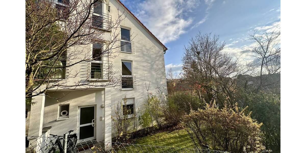 Jetzt schnell sein: Terrassenwohnung in Würzburg-Versbach mit 3 Zimmern und EBK! 3 zimmer