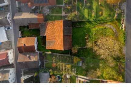 Haus zum Kaufen in Karlstadt Gambach 299.900 € 154 m² 8 zimmer