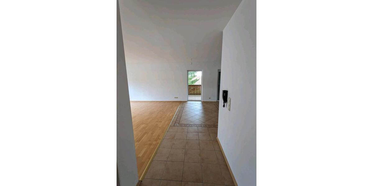 Helle 3 Zimmer Wohnung mit Balkon in ruhiger Lage zu vermieten 3 zimmer