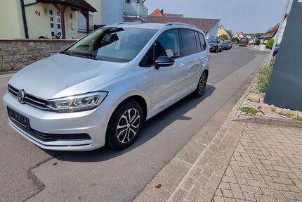 VW Touran 107.700 km 21.990 &euro; Stammheim 97509