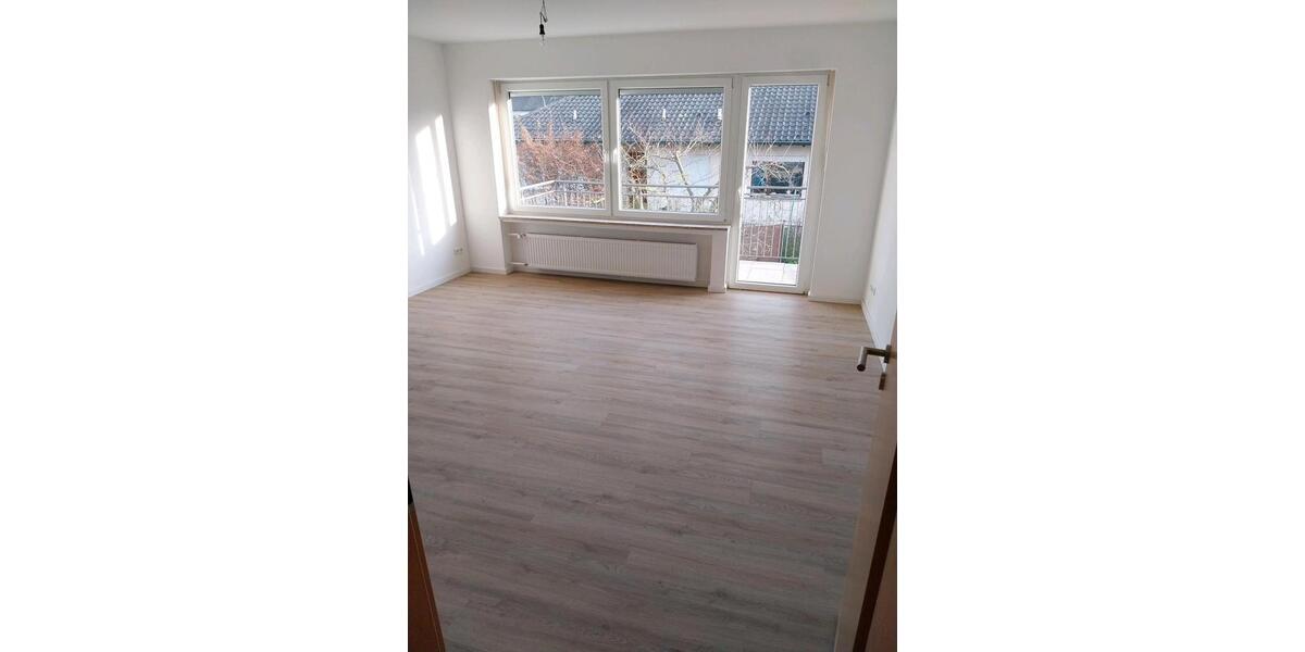 Etagenwohnung Volkach - 3 Zimmer, 88 m&sup2;, 1.000&euro; | Angebot:25219000