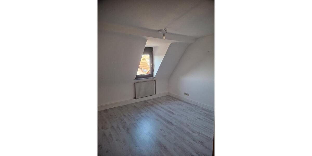 Doppelhaushälfte Güntersleben - 6 Zimmer, 99 m&sup2;, 265.000&euro; | Angebot:26635501