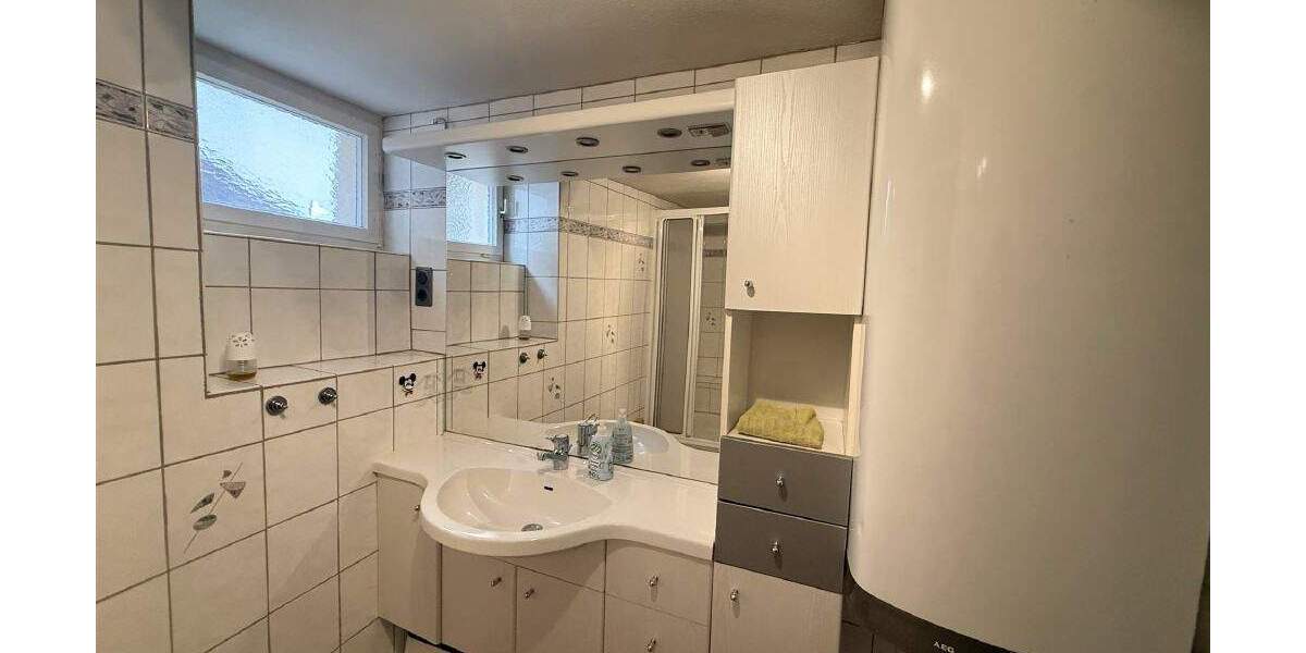 Mehrfamilienhaus, Wohnhaus Werbach - 7 Zimmer, 135 m&sup2;, 135.000&euro; | Angebot:25802708