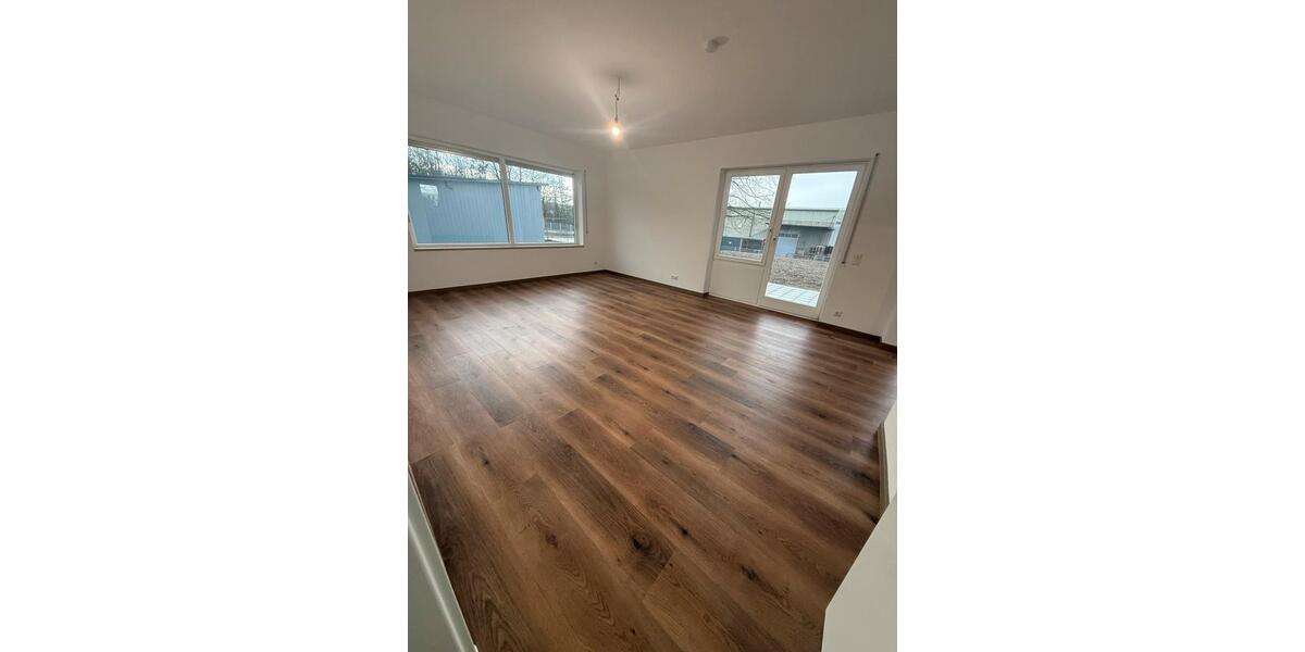 Einfamilienhaus Wiesentheid - 7 Zimmer, 200 m&sup2;, 1.800&euro; | Angebot:25088047