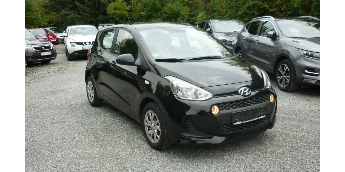 Hyundai i10 12.166 km 11.990 € Estenfeld bei Würzburg 97230