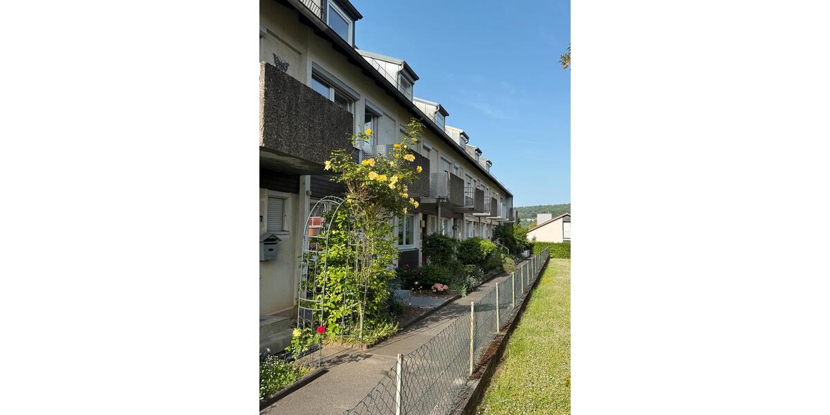 Reihenhaus Karlstadt - 5 Zimmer, 117 m&sup2;, 1.250&euro; | Angebot:26677325