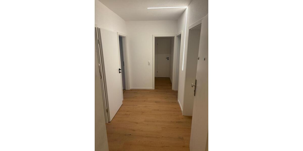 Etagenwohnung Werneck - 3 Zimmer, 75 m&sup2;, 780&euro; | Angebot:24946654