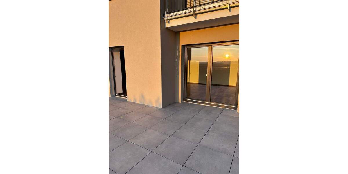 Erstbezug mit Einbauküche, sonniger Terrasse und Stellplätzen in Kolitzheim ! 2 zimmer