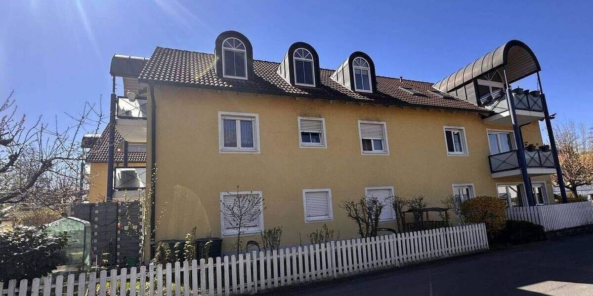 Etagenwohnung Würzburg Versbach - 2 Zimmer, 51 m&sup2;, 179.000&euro; | Angebot:26879108