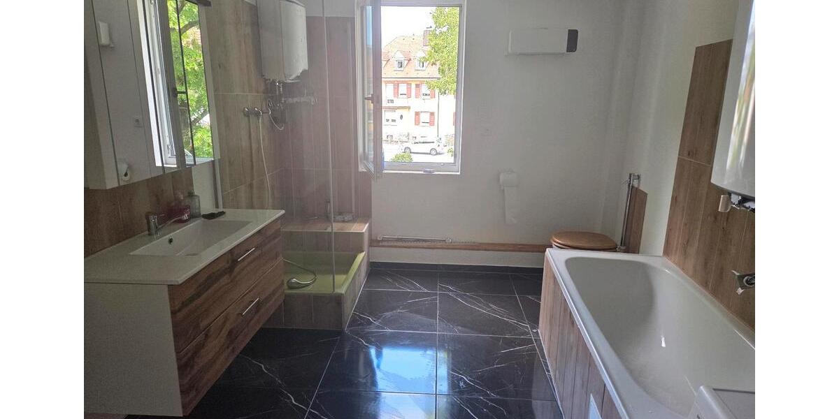 Etagenwohnung Tauberbischofsheim - 4 Zimmer, 115 m&sup2;, 1.600&euro; | Angebot:26649621