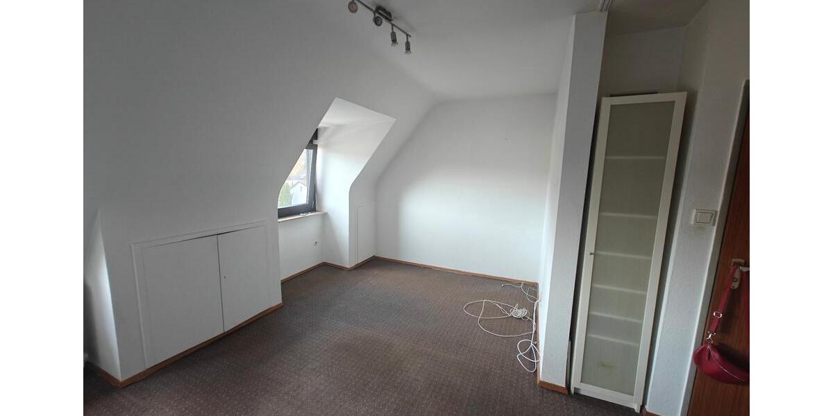 Dachgeschoßwohnung Höchberg - 1 Zimmer, 25 m&sup2;, 89.000&euro; | Angebot:26163916