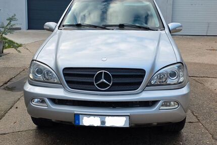Mercedes-Benz ML 270 276.000 km 4.999 € Gelchsheim 97255