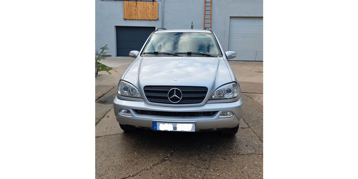 Mercedes-Benz ML 270 276.000 km 4.999 € Gelchsheim 97255