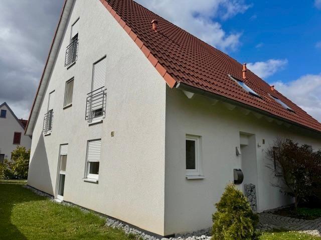 Doppelhaushälfte Röthlein - 5 Zimmer, 123 m&sup2;, 1.100&euro; | Angebot:26088763