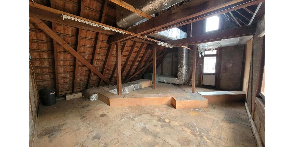 Etagenwohnung Tauberbischofsheim - 4 Zimmer, 112 m&sup2;, 950&euro; | Angebot:26440296