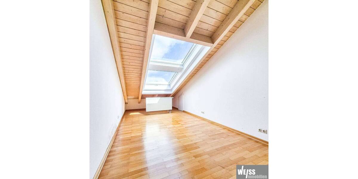 Etagenwohnung Höchberg - 5 Zimmer, 219 m&sup2;, 2.120&euro; | Angebot:26799113