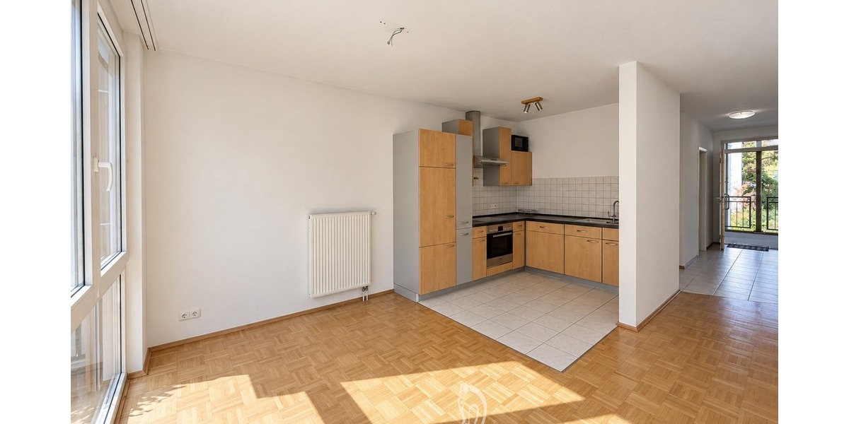Altersgerecht, Aufzug und Stellplatz: Helle 2-Zimmer-Wohnung mit Balkonloggia - Etagenwohnung Würzburg Zellerau | Angebot:27134349