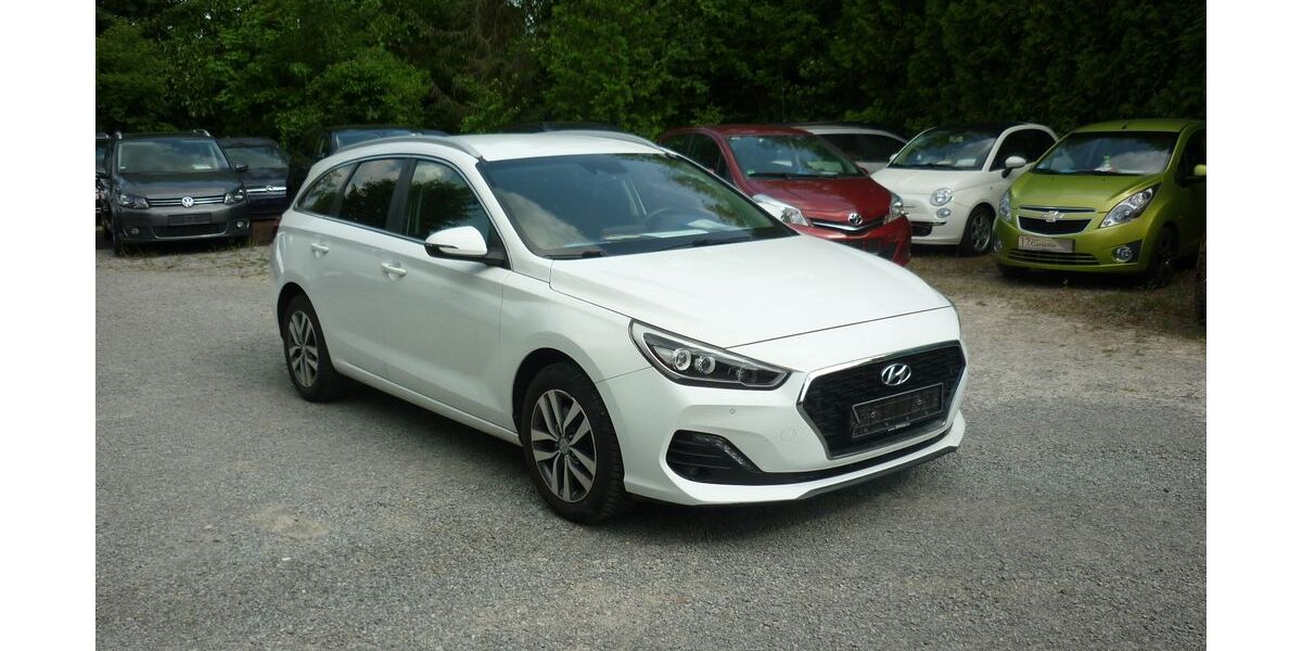 Hyundai i30 47.500 km 16.990 € Estenfeld bei Würzburg 97230