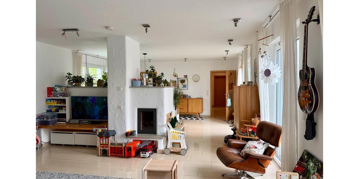 Erdgeschoßwohnung Gerbrunn - 4 Zimmer, 136 m&sup2;, 1.450&euro; | Angebot:26566782