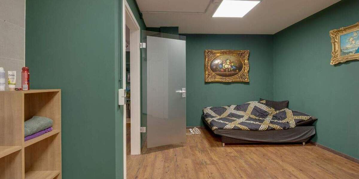 Moderne Gewerbefläche für Büro, Praxis oder Studio - zentrale Lage in Würzburg-Sanderau zimmer