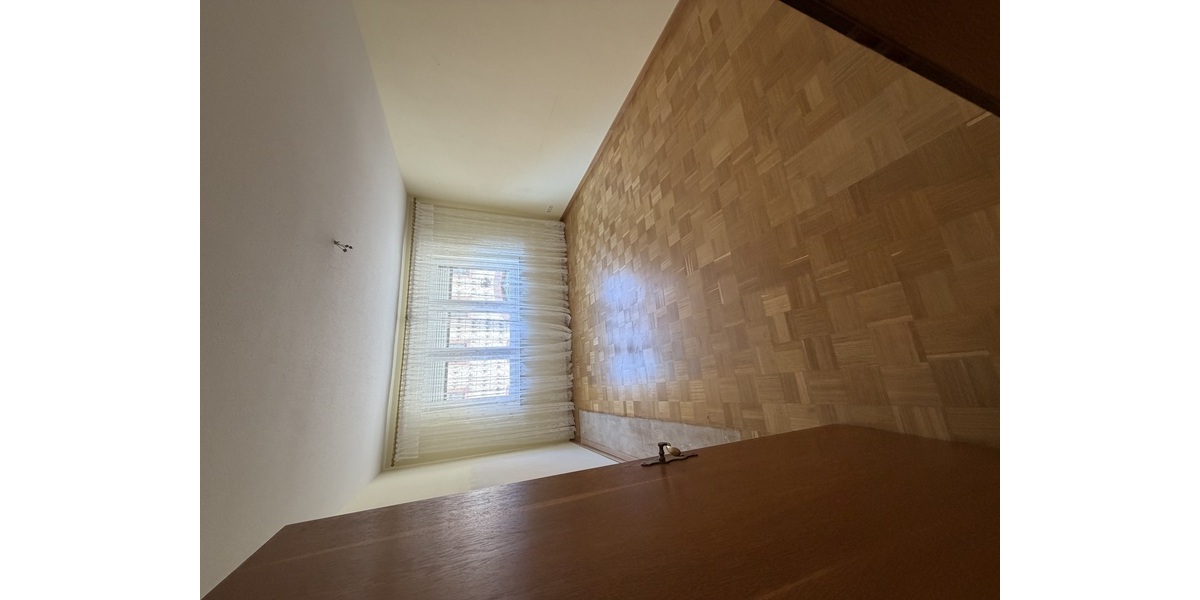 Wohnung mit Balkon - 3- Würzburg Heuchelhof | Angebot:27350861