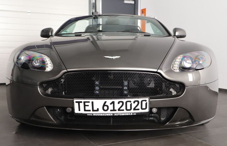 Aston Martin V8 Vantage 12.000 km 95.889 € Unterpleichfeld 97294