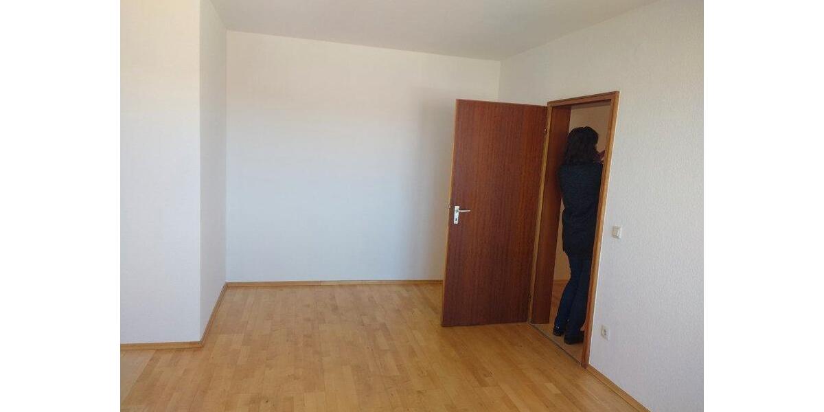 Etagenwohnung Volkach - 3 Zimmer, 105 m&sup2;, 1.000&euro; | Angebot:26649477
