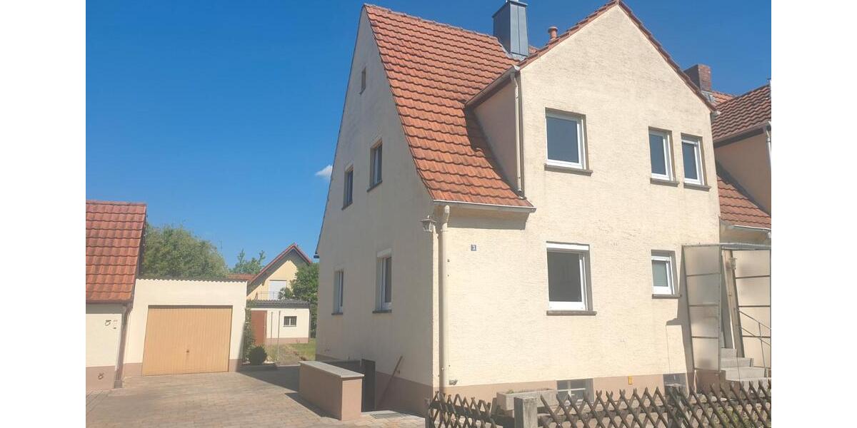Doppelhaushälfte Wiesentheid - 4.5 Zimmer, 93 m&sup2;, 320.000&euro; | Angebot:26698019