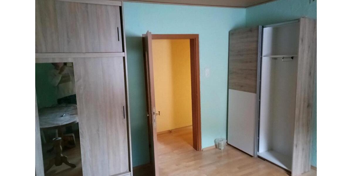 Etagenwohnung Arnstein - 8 Zimmer, 200 m&sup2;, 300.000&euro; | Angebot:26024338