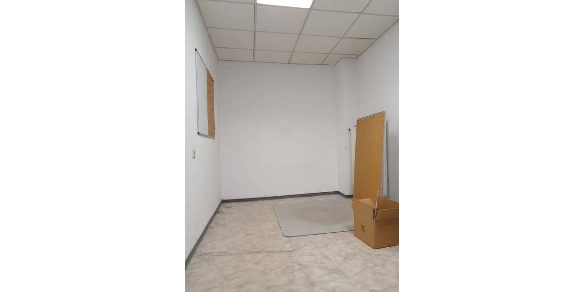 Gewerbliche Fläche am Sanderring - mit der Option auf Wohnen zimmer