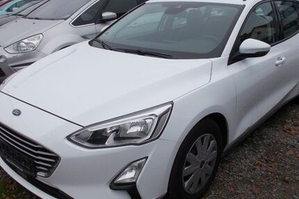 Ford Focus 68.376 km 9.890 &euro; Kitzingen 97318
