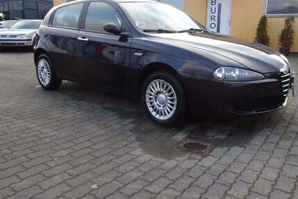 Alfa Romeo 147 160.000 km 1.250 &euro; Würzburg 97084