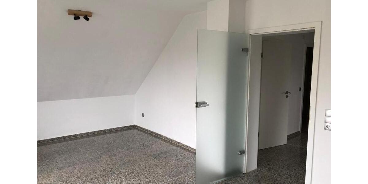 Dachgeschoßwohnung Würzburg Lindleinsmühle - 1.5 Zimmer, 42 m&sup2;, 530&euro; | Angebot:26676109