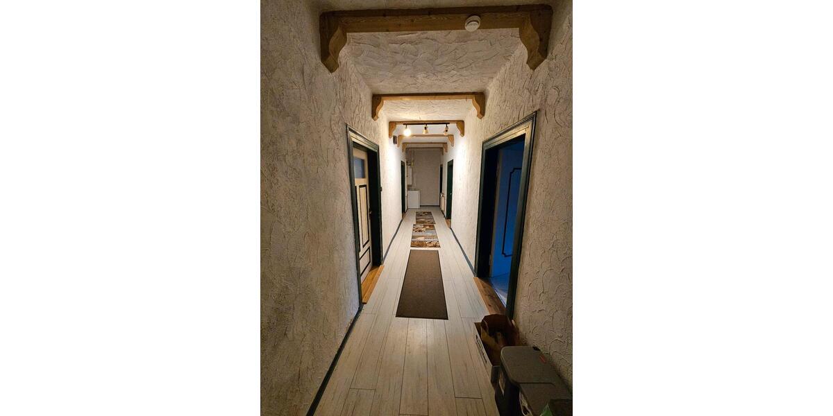 Etagenwohnung Gaukönigshofen - 5 Zimmer, 136 m&sup2;, 400&euro; | Angebot:25827672