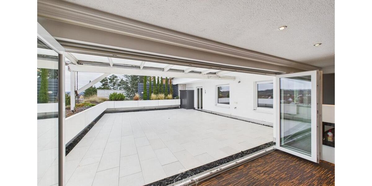 Wohnen mit Weitblick: Großzügige 3-Zimmer-Wohnung mit Terrasse in Lengfeld 3 zimmer