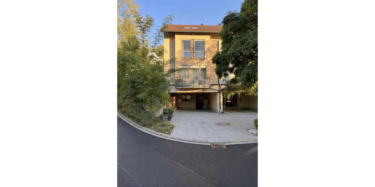 Einfamilienhaus Randersacker - 6 Zimmer, 140 m&sup2;, 1.850&euro; | Angebot:27617210