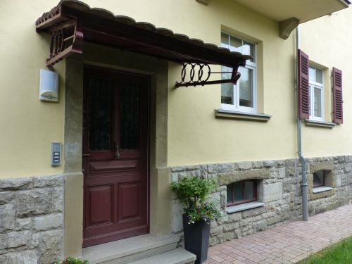 Schicke 2-Zimmer-Mietwohnung in Villengebäude in 97450 Arnstein (ID 1481) - Etagenwohnung Arnstein Arnstein , Unterfr | Angebot:27537067
