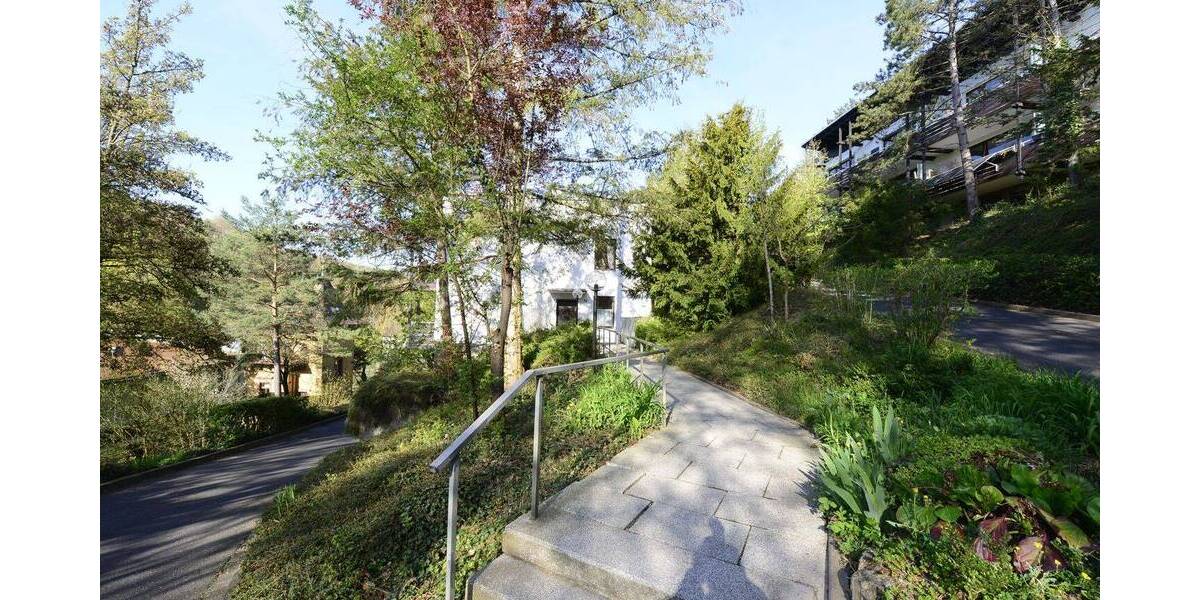 Etagenwohnung Würzburg Steinbachtal - 3 Zimmer, 90 m&sup2;, 360.000&euro; | Angebot:26723980