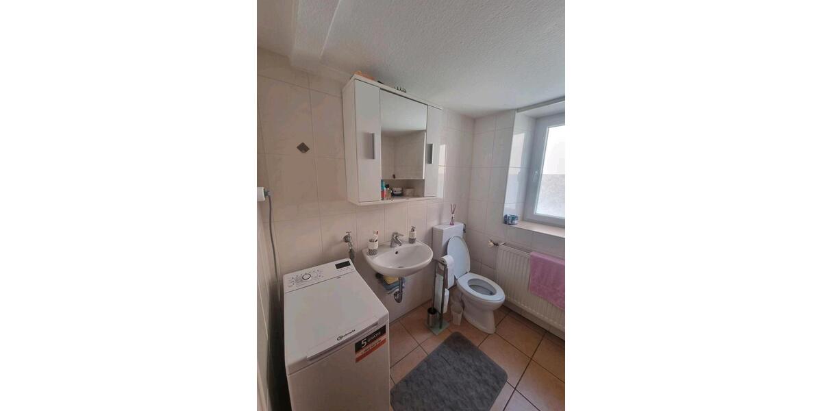 Mehrfamilienhaus, Wohnhaus Giebelstadt - 3 Zimmer, 64 m&sup2;, 900&euro; | Angebot:27617171