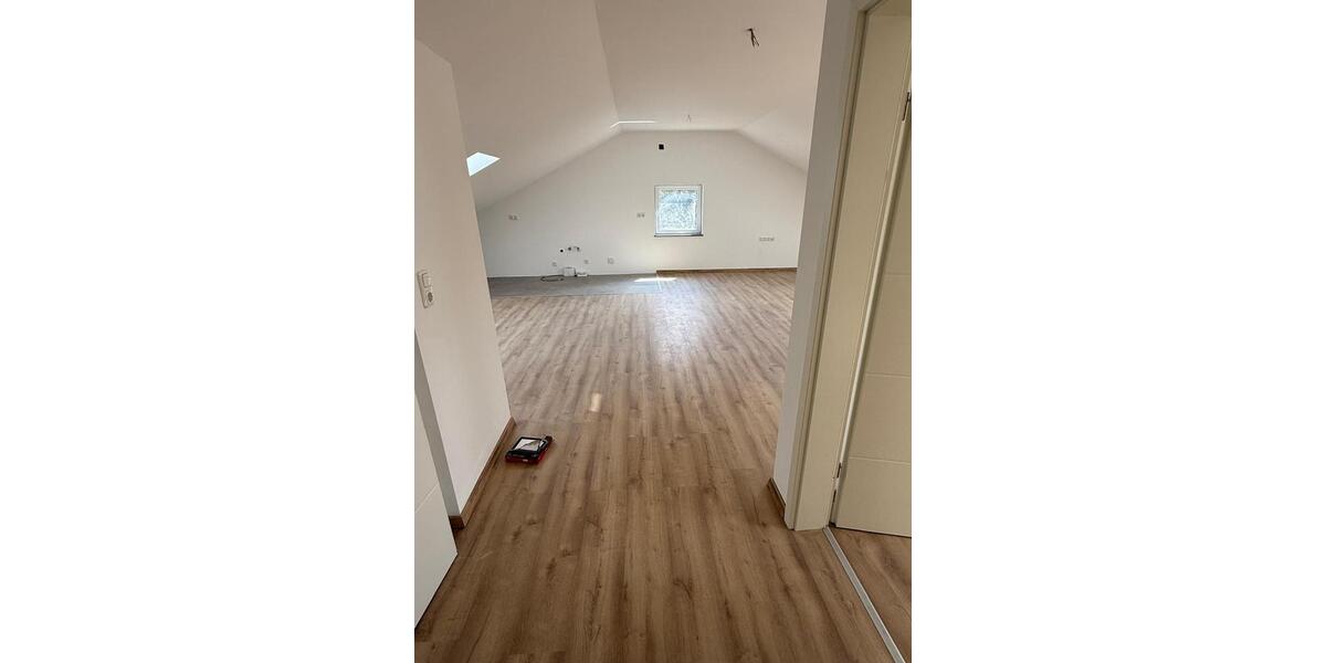 Dachgeschoßwohnung Würzburg Lengfeld - 2 Zimmer, 65 m&sup2;, 800&euro; | Angebot:26522851