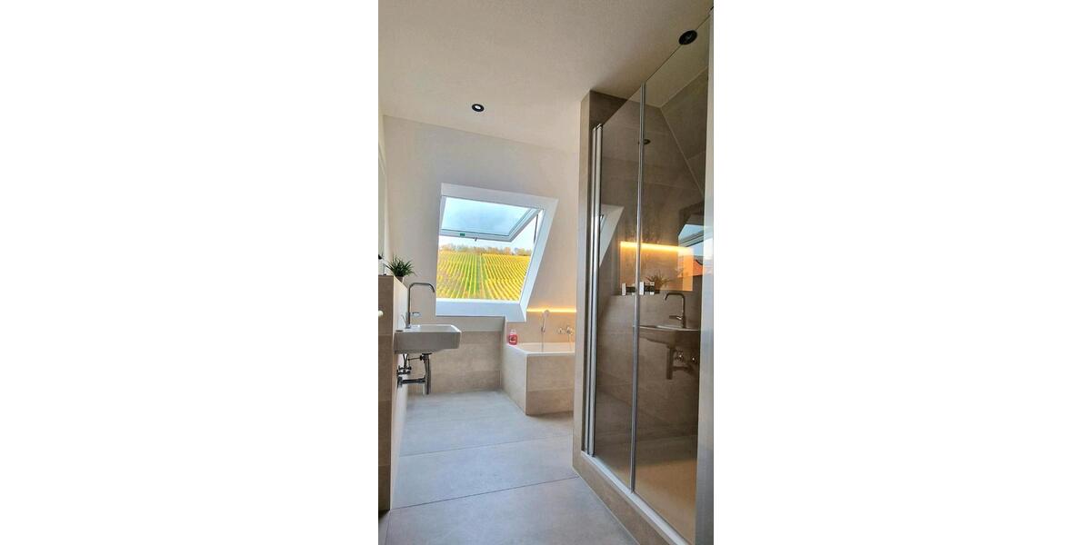 Panoramablick über Würzburg. Erstbezug! Provisionsfrei! 2.5 zimmer