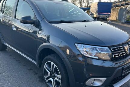 Dacia Sandero 136.500 km 6.990 &euro; Würzburg 97076