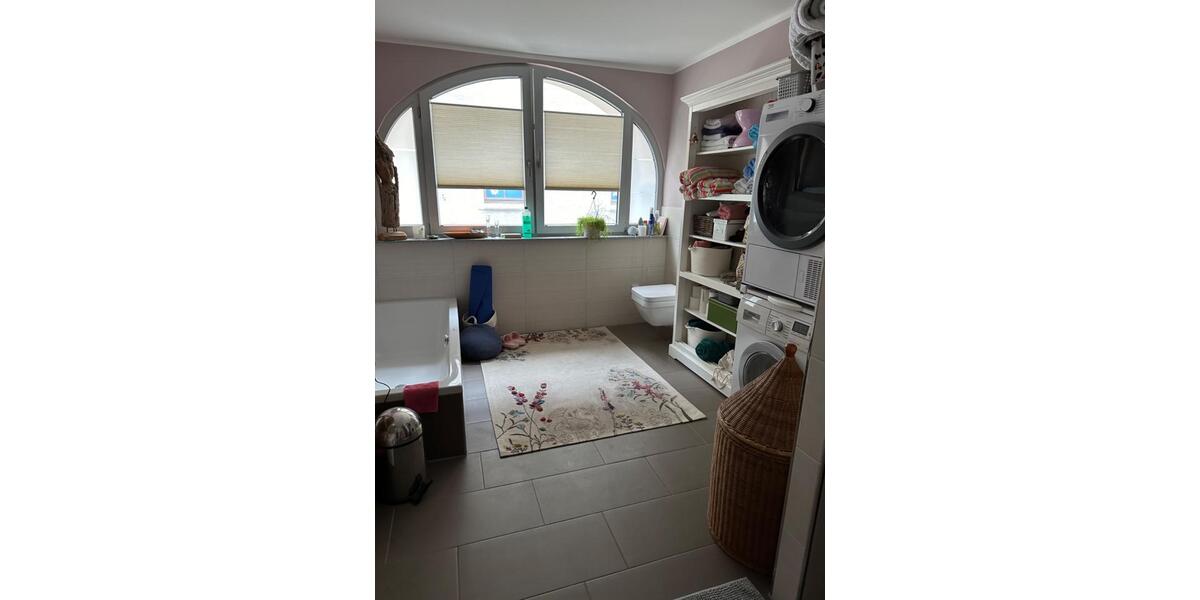 Erdgeschoßwohnung Volkach - 3 Zimmer, 82 m&sup2;, 951&euro; | Angebot:24817909