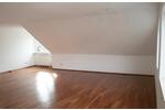 Großzügige und helle 3-Zimmer-DG-Wohnung in Höchberg zimmer